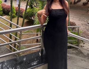 Elegant Black Maxi Dress