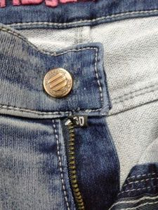 Ripped AB Jeans