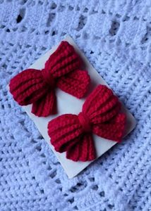Charming Red crochet Bow Hair Clips Set