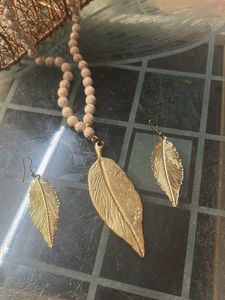 Leaf Pendant Necklace &amp; Earrings Set