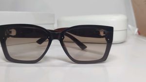 Chic Brown Cat-Eye Sunglasses