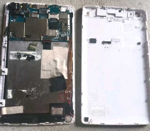 White Tablet - working but no battery inside🔋