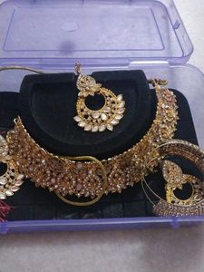 Elegant Indian Jewelry Set