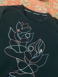 Black Lotus Graphic T-Shirt
