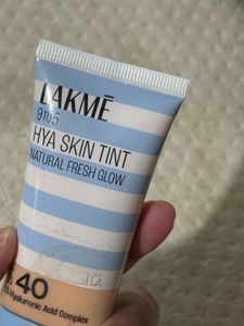 Lakme 9 to 5 Hya Skin Tint