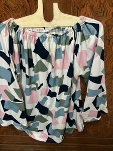 Off-Shoulder Geometric Print Top