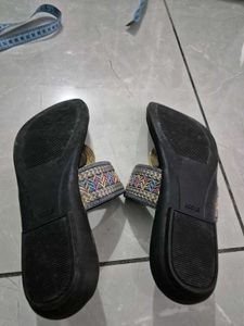 Stylish Women's Black Flat Sandals