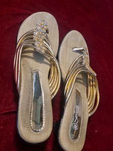 Stylish Gold Flats