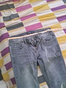 Women's Grey Slim Fit Jeans