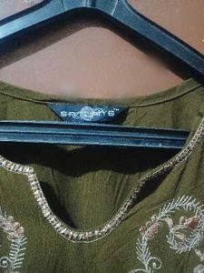 embroidered girls top