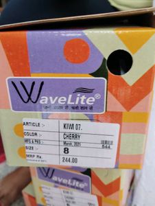 WaveLite Flip Flops - Size 7