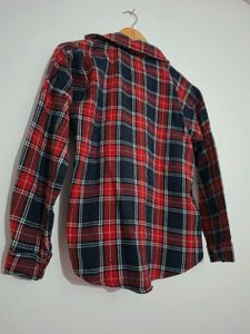 Red &amp; Navy Plaid Button-Up Shirt with inner
