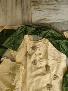 Elegant Cream Kurta Set with Green Dupatta