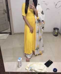 bunaai , Vibrant Yellow Kurta Set with Dupatta