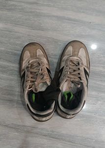combo sneakers