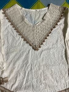 Elegant Off-White Embroidered Kurta
