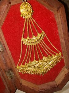 Exquisite Gold Tone Chandelier Earrings