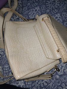 Chic Croc-Embossed Crossbody Bag