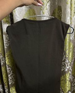 brown top