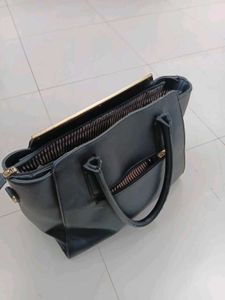 Chic Black Tote Bag