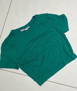 Green Ribbed Crop Top 💚