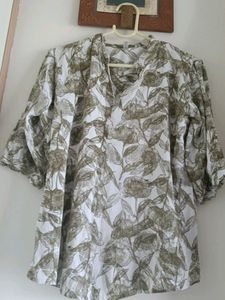 Stylish Leaf Print top