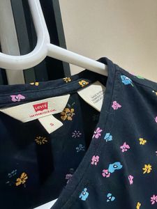 Levi's Black Floral Print Top