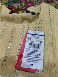 Elegant Yellow Embellished Kurta