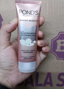 Pond's Bright Beauty Facewash