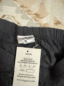 Comfortable Grey Leggings (New)