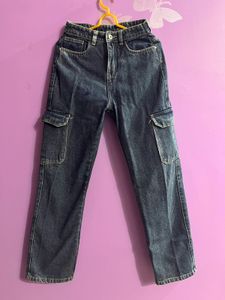 Stylish Dark Wash Cargo Jeans