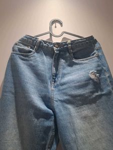 Light Wash Ripped Jeans