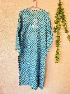 Embroidered Chevron Print Kurta