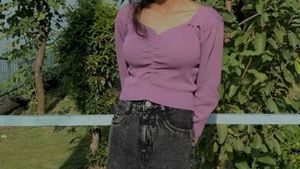 Chic Lavender Ruched V-Neck Top