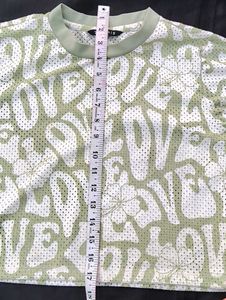 brand new (zudio)Cute Love Print Cropped Top
