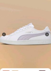 white puma sneakers