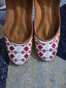 ✨️Embroidered Jutti Flats✨️