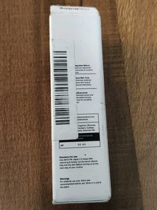 The minimalist Niacinamide 10% Serum