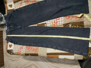 black baggy jeans