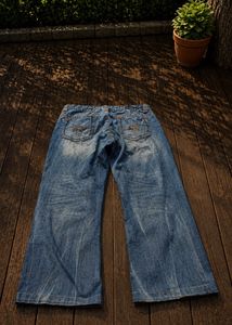 Distressed Wide Leg Jeans