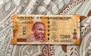 200 Rs Fancy Number 000001 Rare