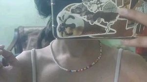Cute half pearl necklace