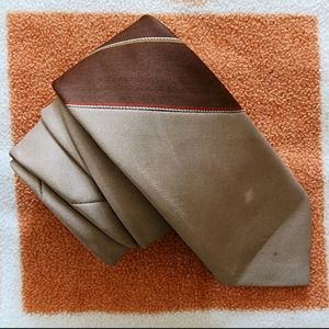 Brown Pattern Tie