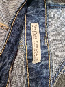 Bershka Distressed Denim Short Dungarees / Shortal