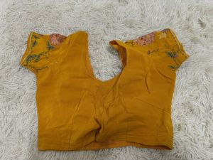 Stylish Yellow Floral Saree Set
