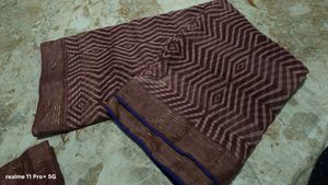 Stylish Geometric Print Saree