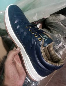 NEW NO USED CASUAL SHOES,
