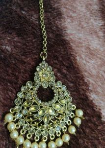 Classic Gold Kundan Maang Tikka with Pearls