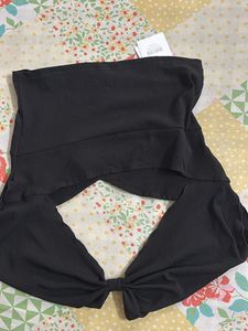 Cute Top With Cutout At Back! Looks Sexy While On!
