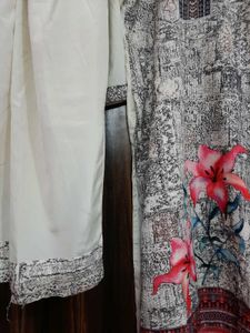 Elegant Floral Print Kurti with Pants Set